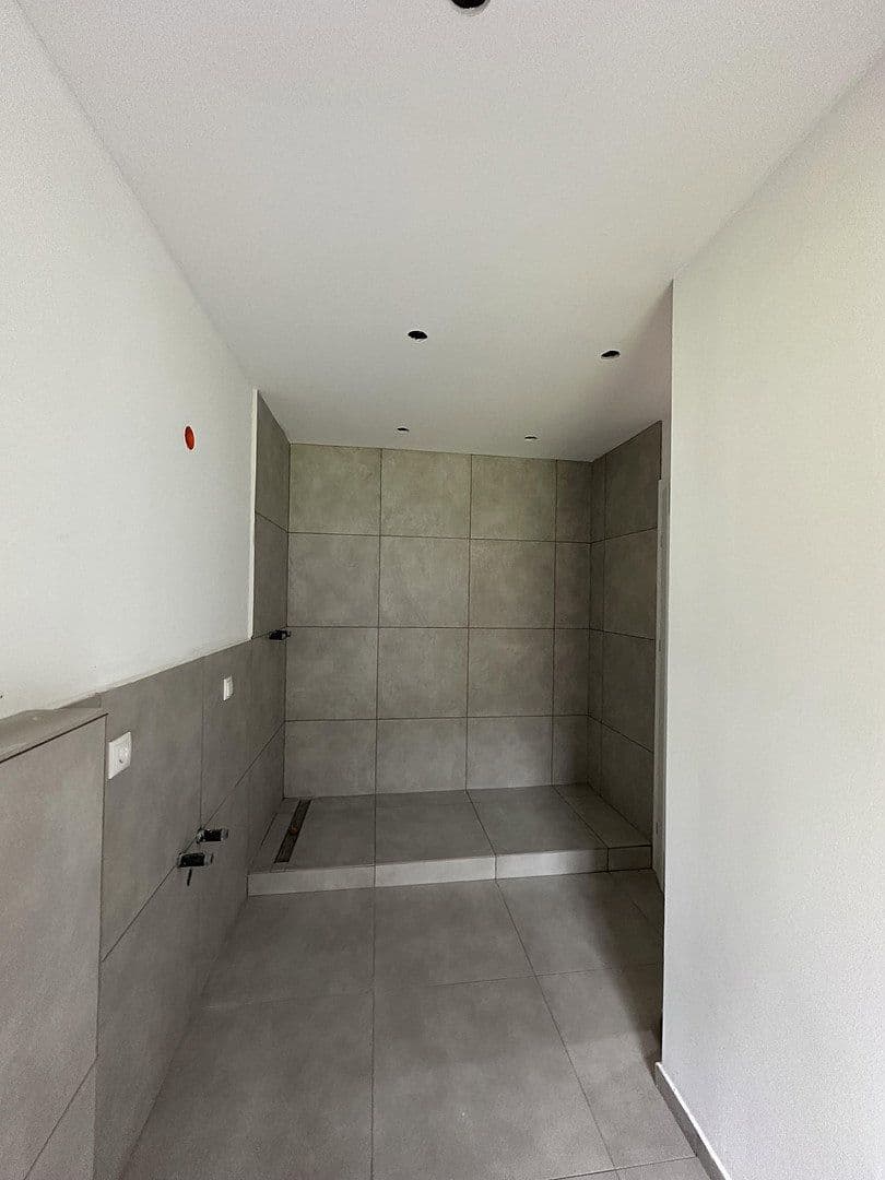 Pronájem kanceláře 92 m², Badstr. 131, Egloffstein, Bavorsko Pronájem kanceláře 92 m², Badstr. 131, Egloffstein, Bavorsko