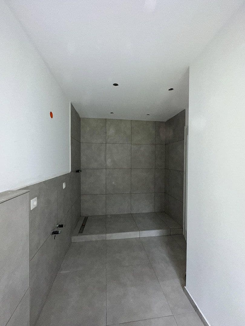 Pronájem kanceláře 92 m², Badstr. 131, Egloffstein, Bavorsko Pronájem kanceláře 92 m², Badstr. 131, Egloffstein, Bavorsko