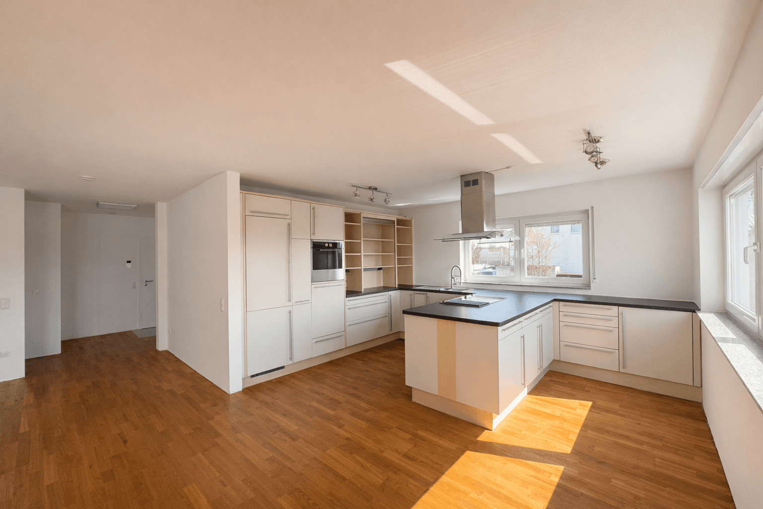 Prodej bytu 3+1 98 m², Savoyenring 10, Mörfelden-Walldorf, Hessen Prodej bytu 3+1 98 m², Savoyenring 10, Mörfelden-Walldorf, Hessen