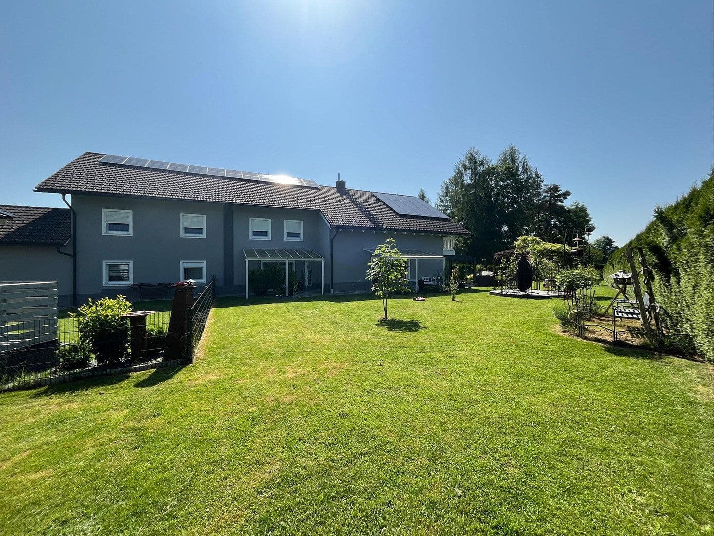 Prodej domu 384 m², pozemek 1.070 m², Sankt Oswald-Riedlhütte, Bavorsko Prodej domu 384 m², pozemek 1.070 m², Sankt Oswald-Riedlhütte, Bavorsko