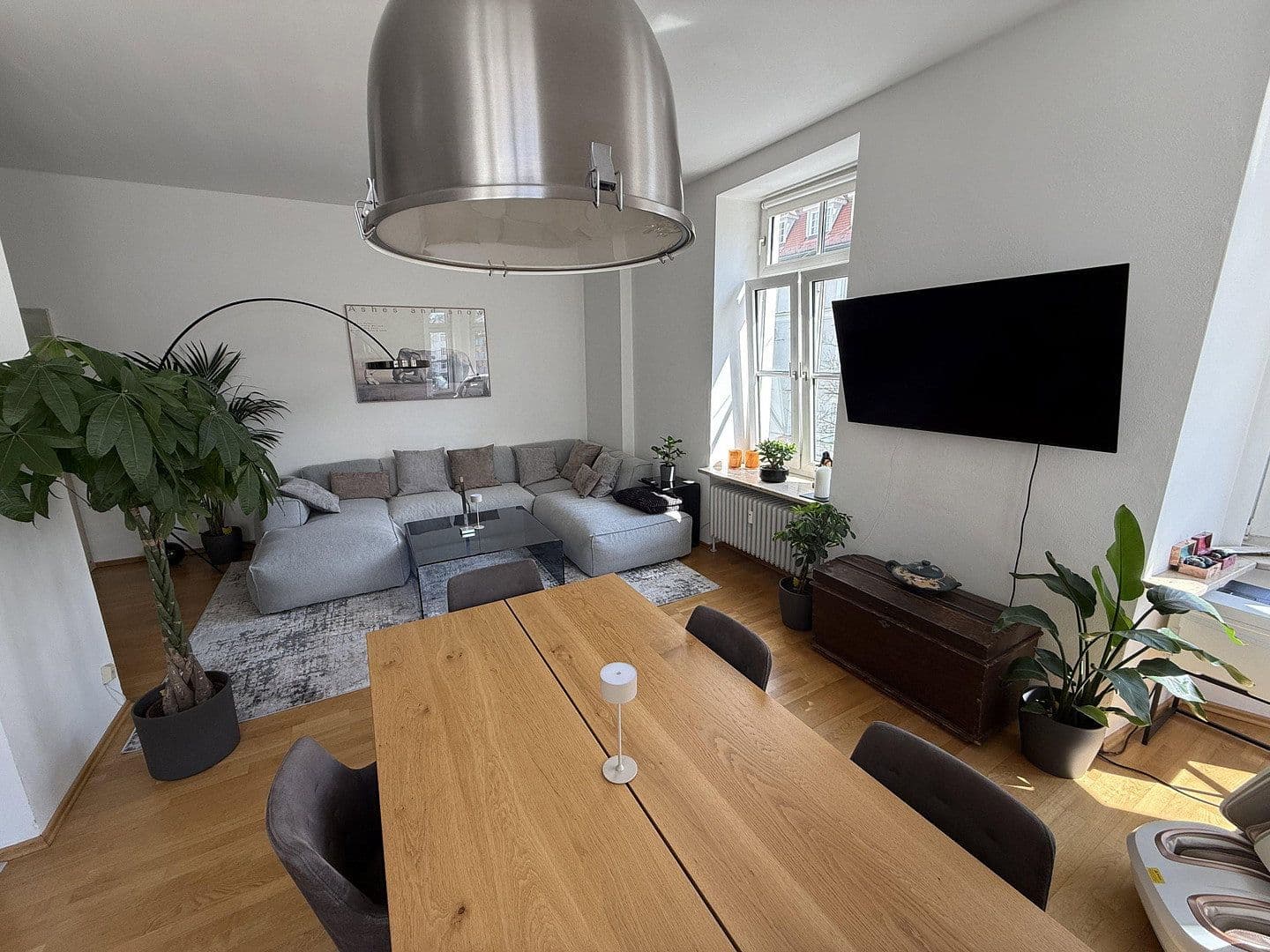 Pronájem bytu 2+1 70 m², Wilhelmstrasse, München, Bavorsko Pronájem bytu 2+1 70 m², Wilhelmstrasse, München, Bavorsko