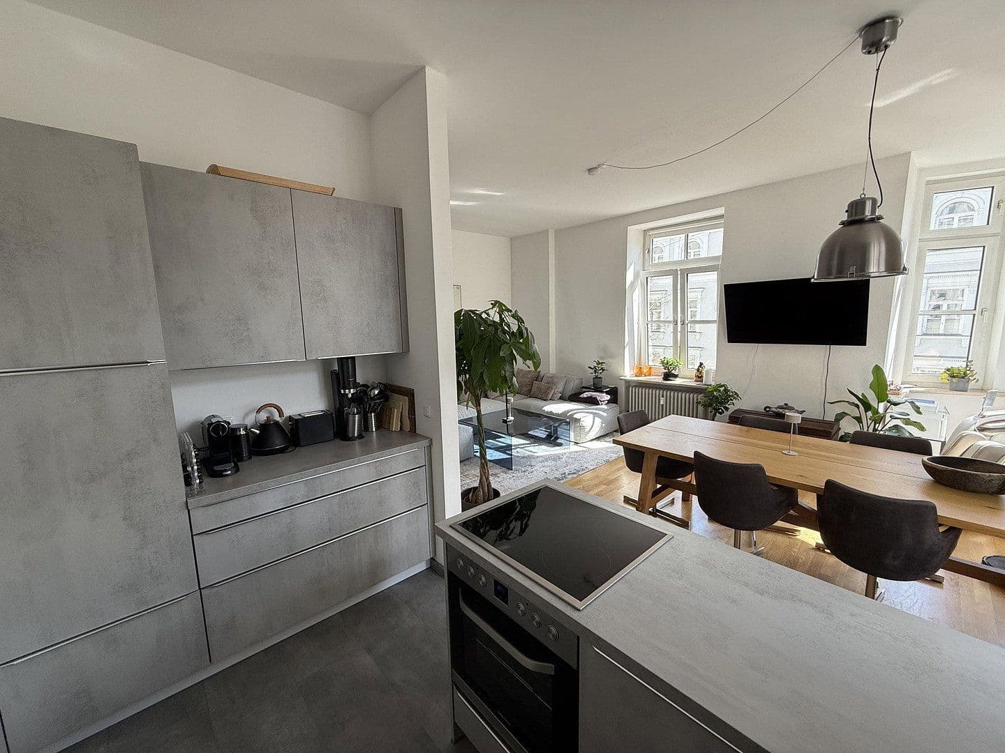 Pronájem bytu 2+1 70 m², Wilhelmstrasse, München, Bavorsko Pronájem bytu 2+1 70 m², Wilhelmstrasse, München, Bavorsko