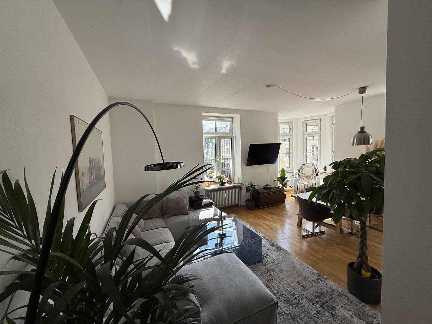 Pronájem bytu 2+1 70 m², Wilhelmstrasse, München, Bavorsko Pronájem bytu 2+1 70 m², Wilhelmstrasse, München, Bavorsko