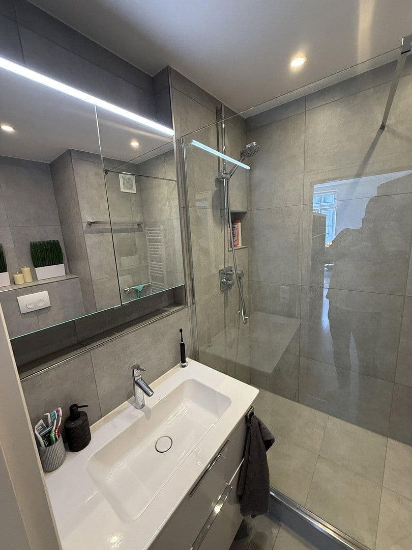 Pronájem bytu 2+1 70 m², Wilhelmstrasse, München, Bavorsko Pronájem bytu 2+1 70 m², Wilhelmstrasse, München, Bavorsko