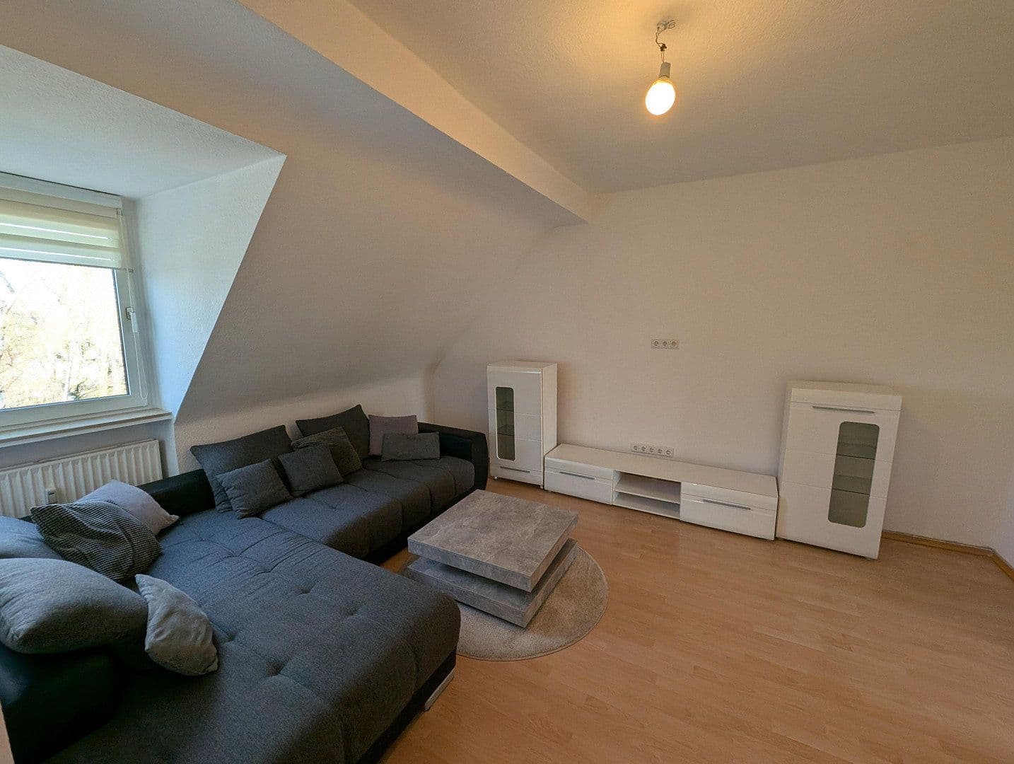 Pronájem bytu 3+1 63 m², Hüttmannstr. 42-44, Essen, Severní Porýní-Vestfálsko Pronájem bytu 3+1 63 m², Hüttmannstr. 42-44, Essen, Severní Porýní-Vestfálsko