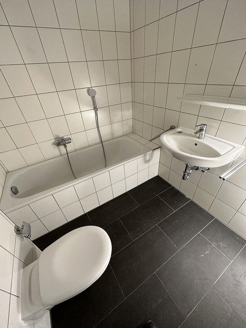 Pronájem bytu 3+1 79 m², Biesterbergweg 9, Lemgo, Severní Porýní-Vestfálsko Pronájem bytu 3+1 79 m², Biesterbergweg 9, Lemgo, Severní Porýní-Vestfálsko