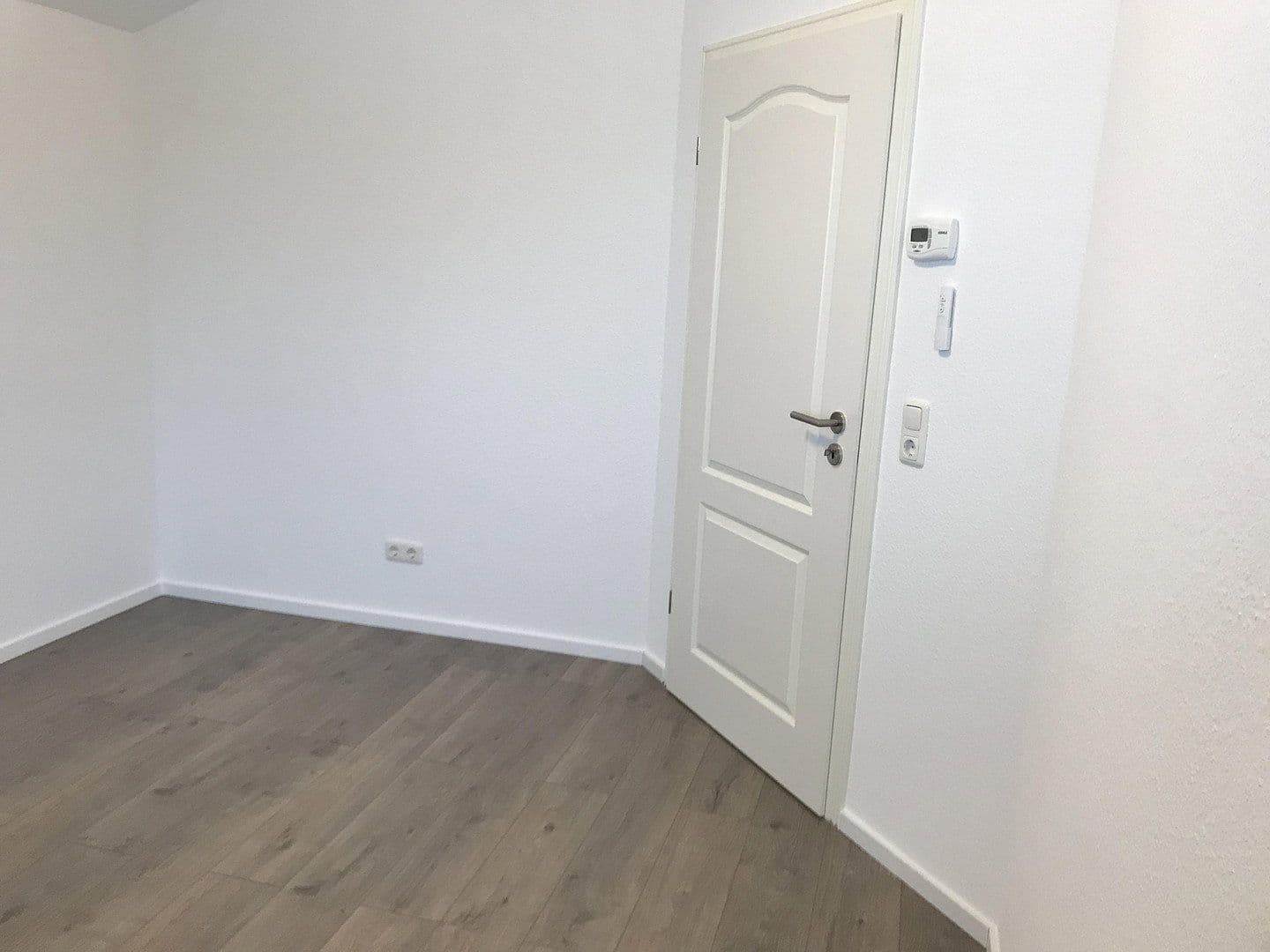 Pronájem bytu 3+1 90 m², Bahnhofstraße 47d, Groß-Bieberau, Hessen Pronájem bytu 3+1 90 m², Bahnhofstraße 47d, Groß-Bieberau, Hessen