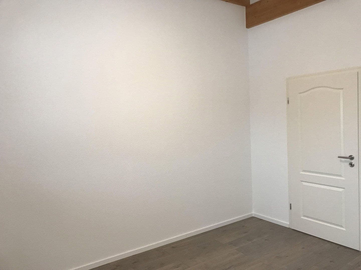 Pronájem bytu 3+1 90 m², Bahnhofstraße 47d, Groß-Bieberau, Hessen Pronájem bytu 3+1 90 m², Bahnhofstraße 47d, Groß-Bieberau, Hessen