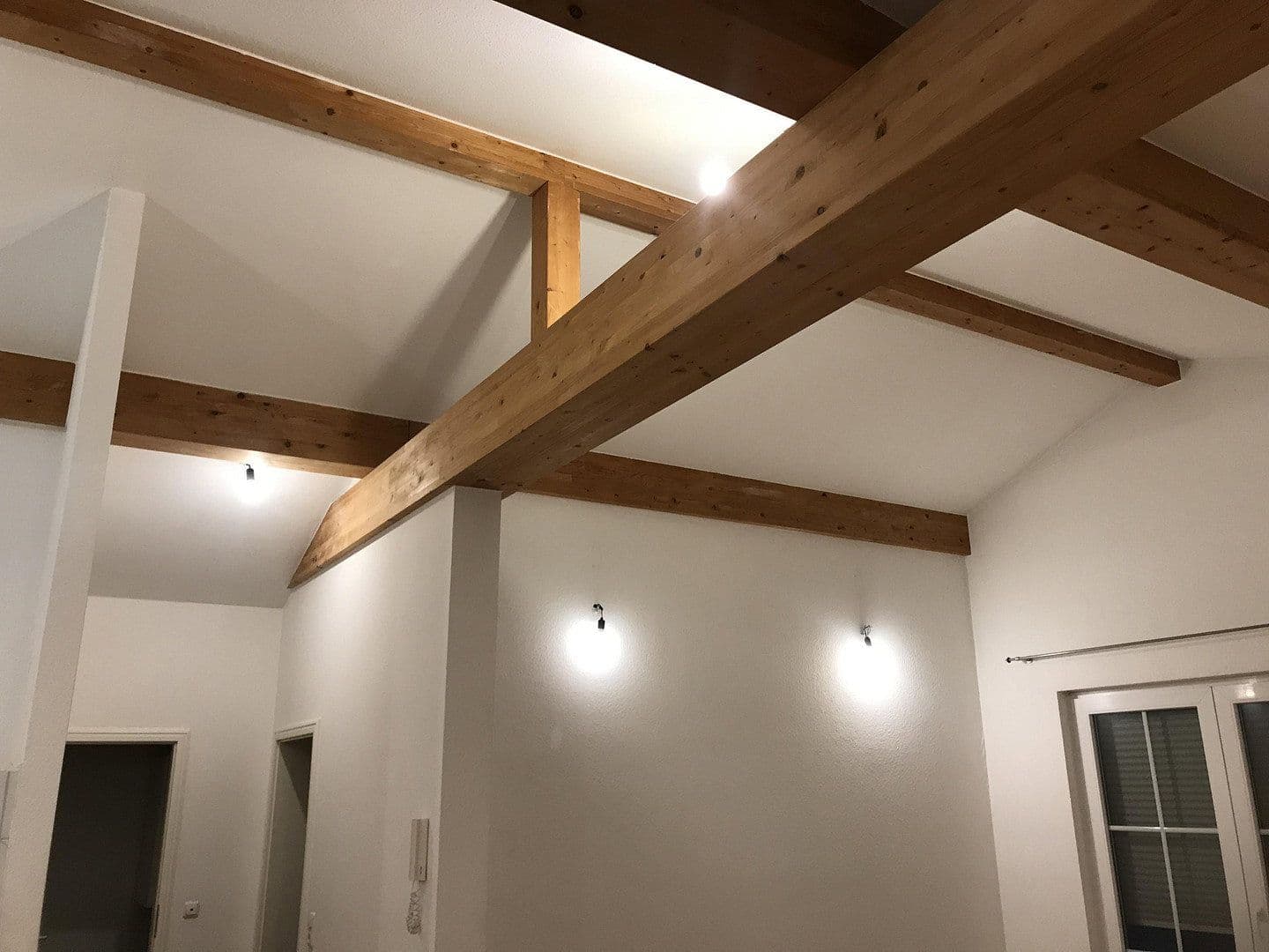 Pronájem bytu 3+1 90 m², Bahnhofstraße 47d, Groß-Bieberau, Hessen Pronájem bytu 3+1 90 m², Bahnhofstraße 47d, Groß-Bieberau, Hessen