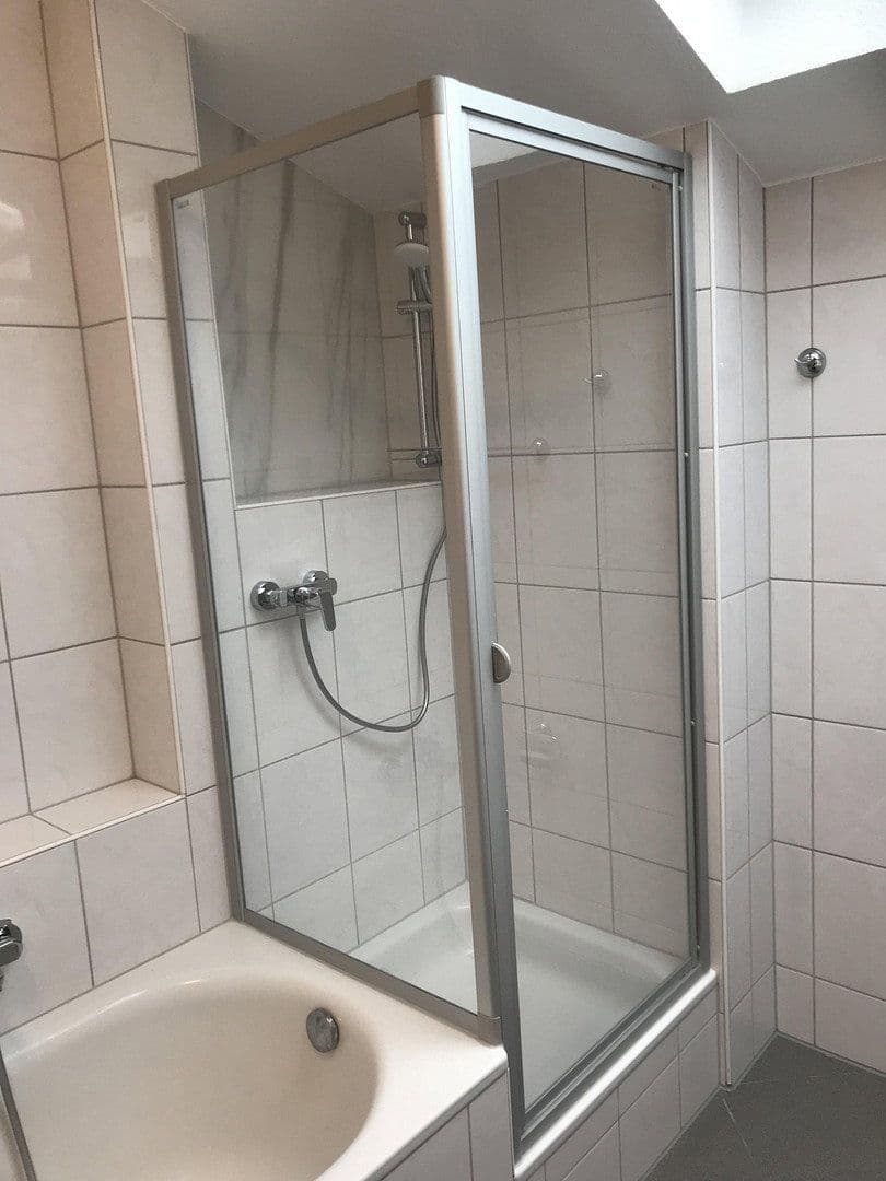 Pronájem bytu 3+1 90 m², Bahnhofstraße 47d, Groß-Bieberau, Hessen Pronájem bytu 3+1 90 m², Bahnhofstraße 47d, Groß-Bieberau, Hessen