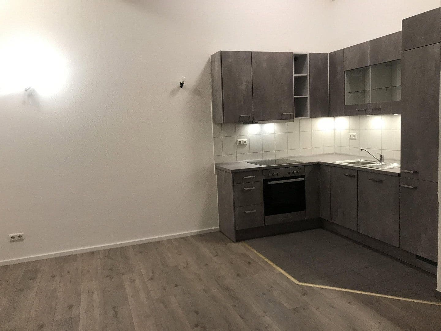 Pronájem bytu 3+1 90 m², Bahnhofstraße 47d, Groß-Bieberau, Hessen Pronájem bytu 3+1 90 m², Bahnhofstraße 47d, Groß-Bieberau, Hessen