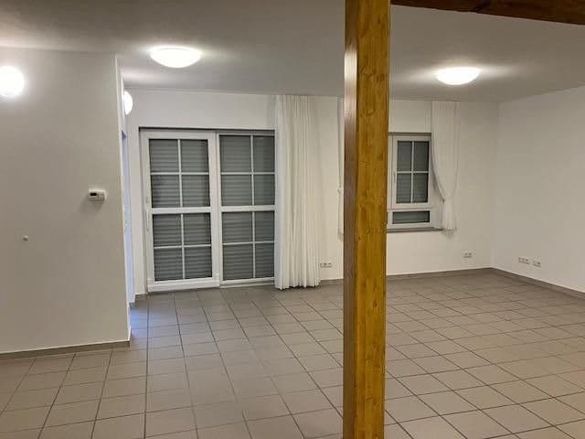 Pronájem bytu 3+1 90 m², Bahnhofstraße 47, Groß-Bieberau, Hessen Pronájem bytu 3+1 90 m², Bahnhofstraße 47, Groß-Bieberau, Hessen