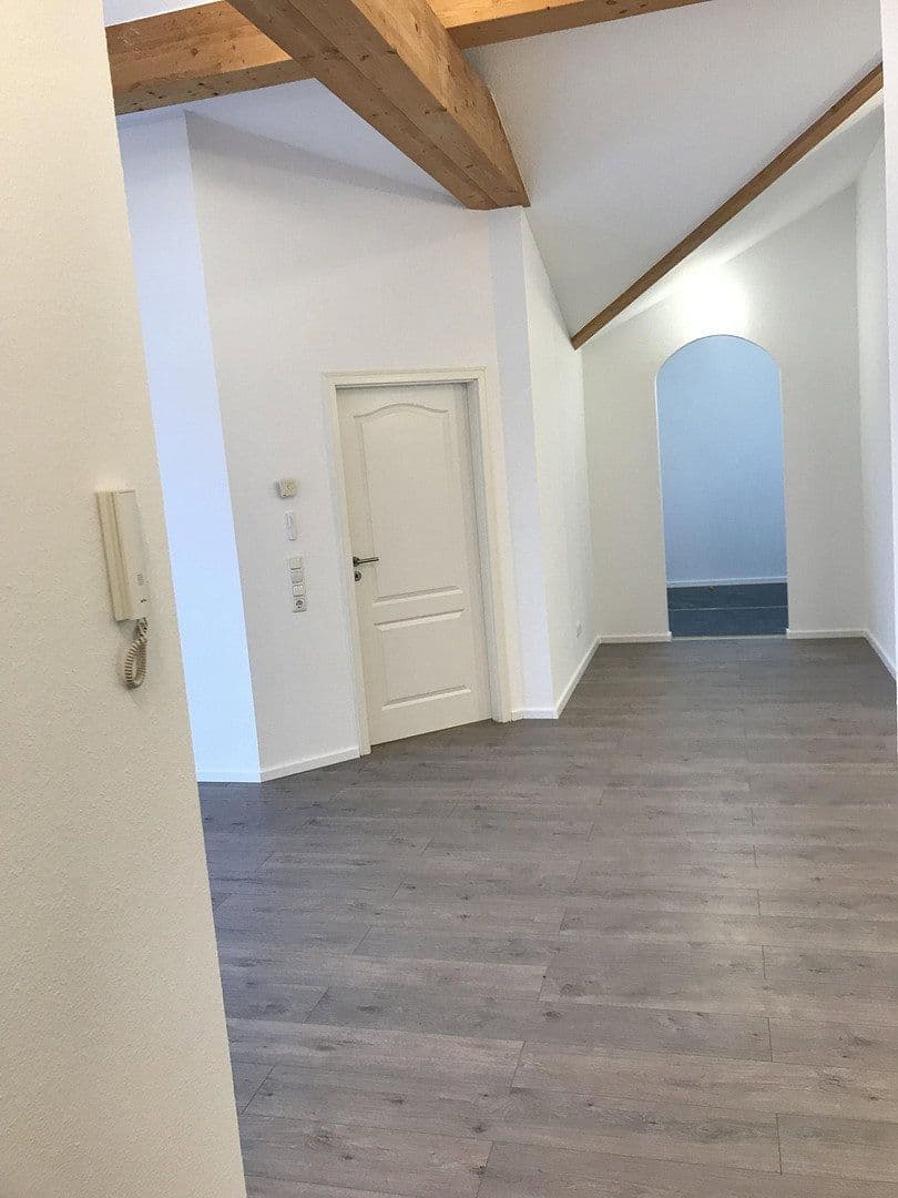 Pronájem bytu 3+1 90 m², Bahnhofstraße 47d, Groß-Bieberau, Hessen Pronájem bytu 3+1 90 m², Bahnhofstraße 47d, Groß-Bieberau, Hessen