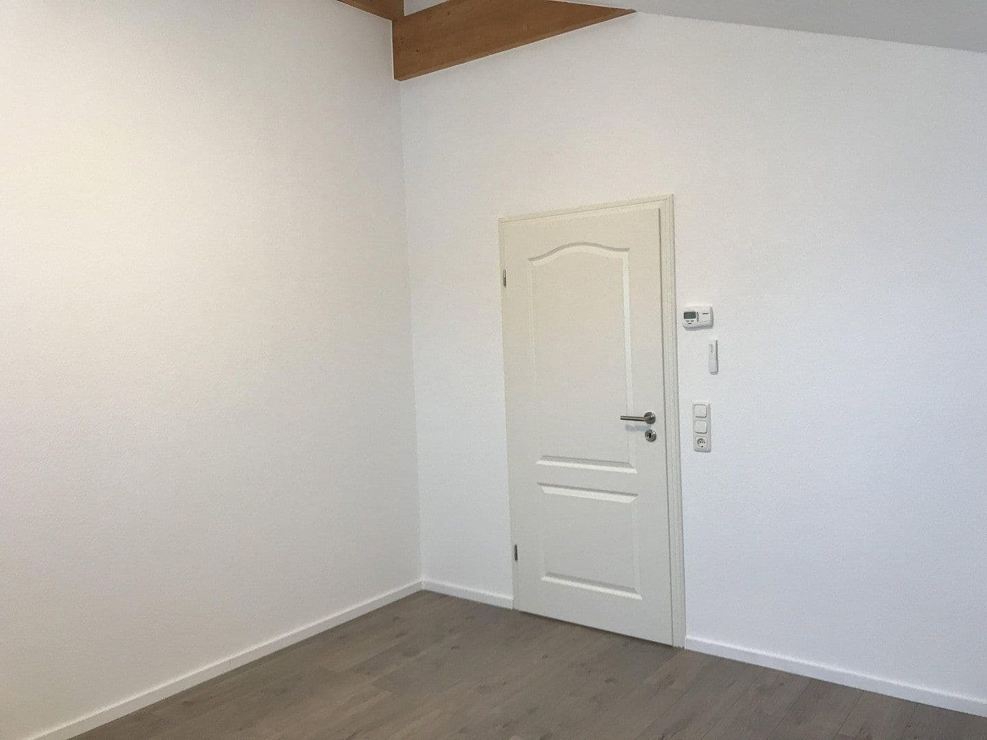 Pronájem bytu 3+1 90 m², Bahnhofstraße 47d, Groß-Bieberau, Hessen Pronájem bytu 3+1 90 m², Bahnhofstraße 47d, Groß-Bieberau, Hessen