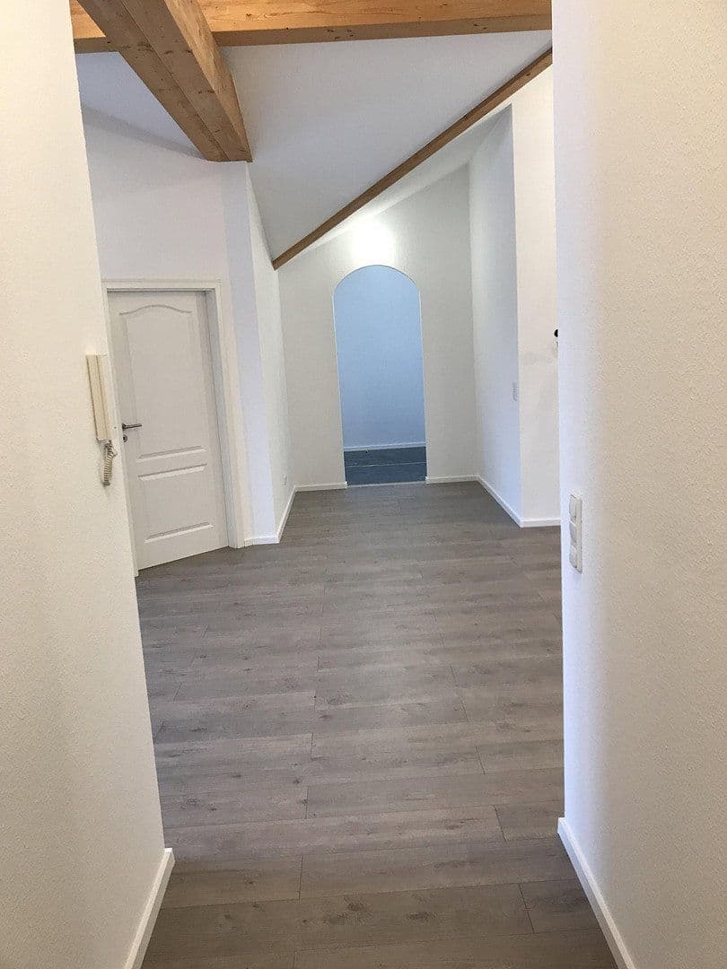 Pronájem bytu 3+1 90 m², Bahnhofstraße 47d, Groß-Bieberau, Hessen Pronájem bytu 3+1 90 m², Bahnhofstraße 47d, Groß-Bieberau, Hessen