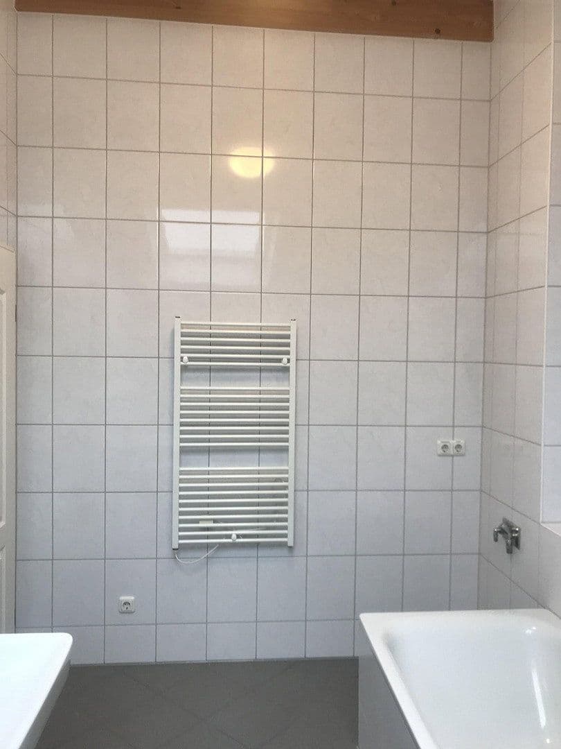 Pronájem bytu 3+1 90 m², Bahnhofstraße 47d, Groß-Bieberau, Hessen Pronájem bytu 3+1 90 m², Bahnhofstraße 47d, Groß-Bieberau, Hessen