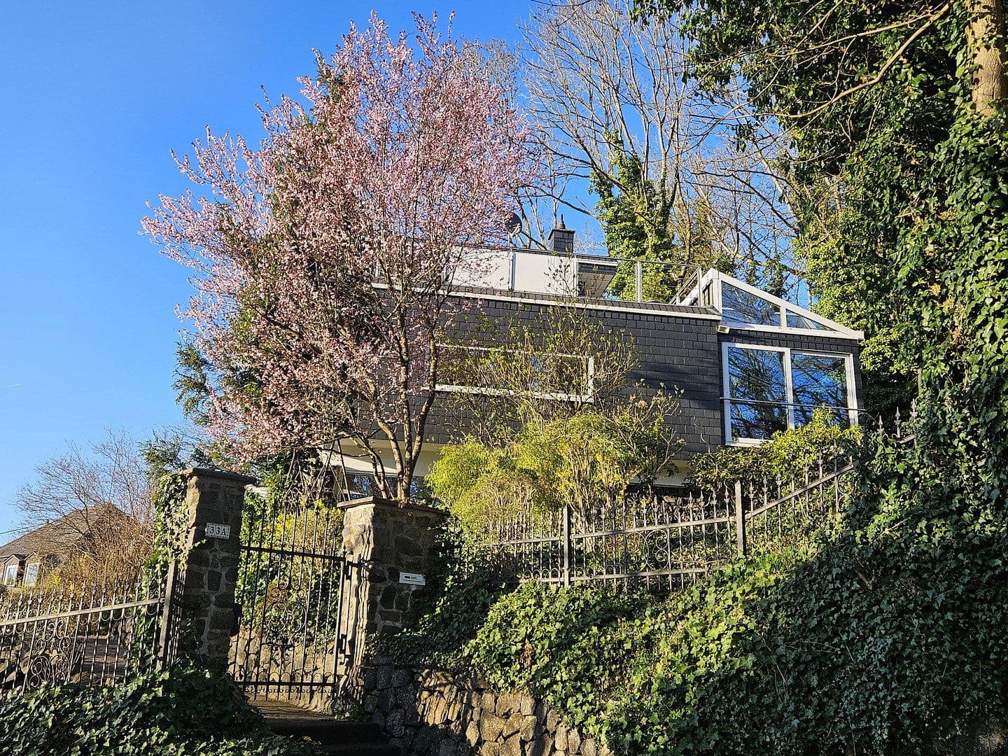 Prodej domu 206 m², pozemek 1.227 m², Westerburg, Porýní-Falc Prodej domu 206 m², pozemek 1.227 m², Westerburg, Porýní-Falc