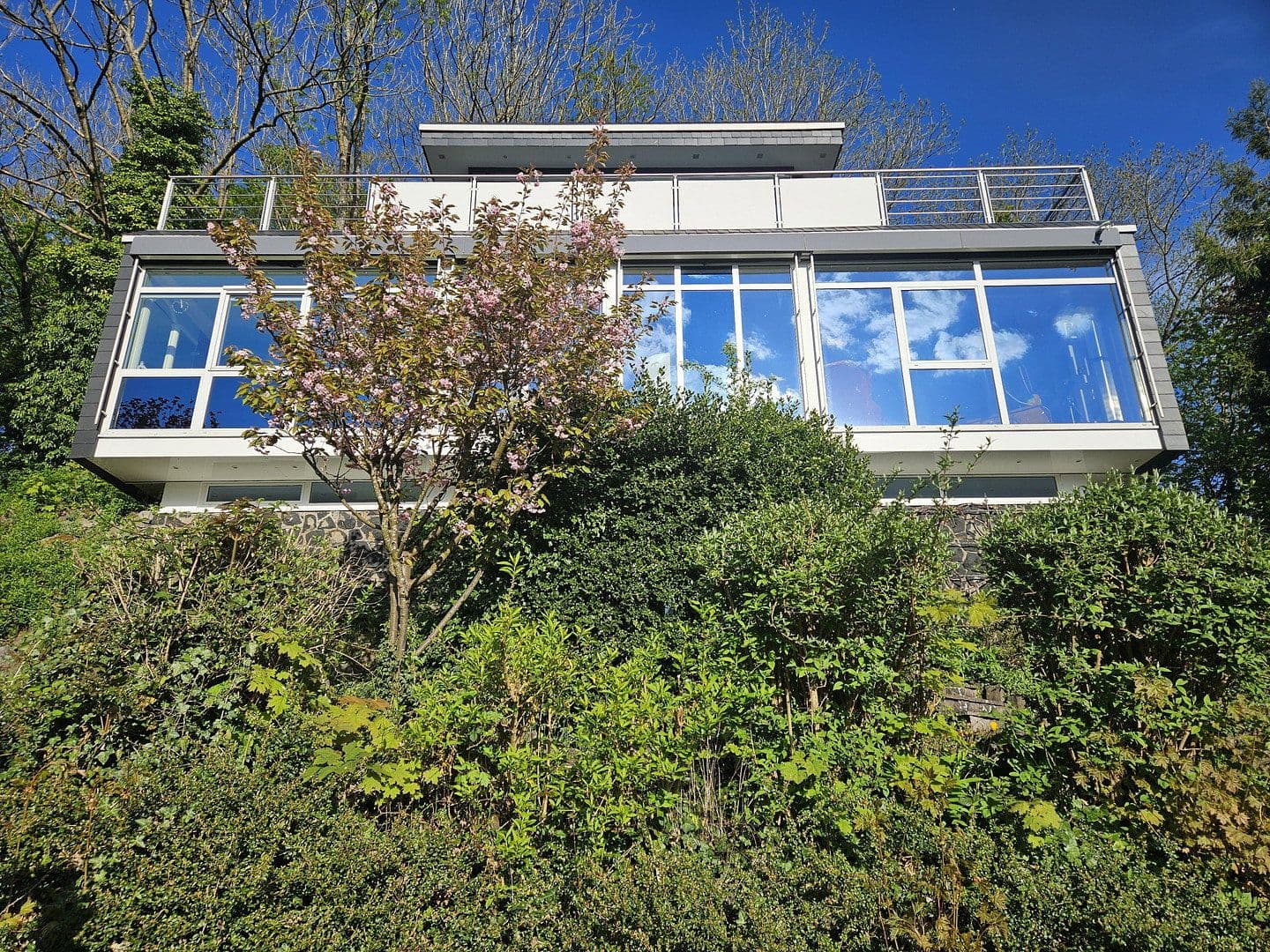 Prodej domu 206 m², pozemek 1.227 m², Westerburg, Porýní-Falc Prodej domu 206 m², pozemek 1.227 m², Westerburg, Porýní-Falc