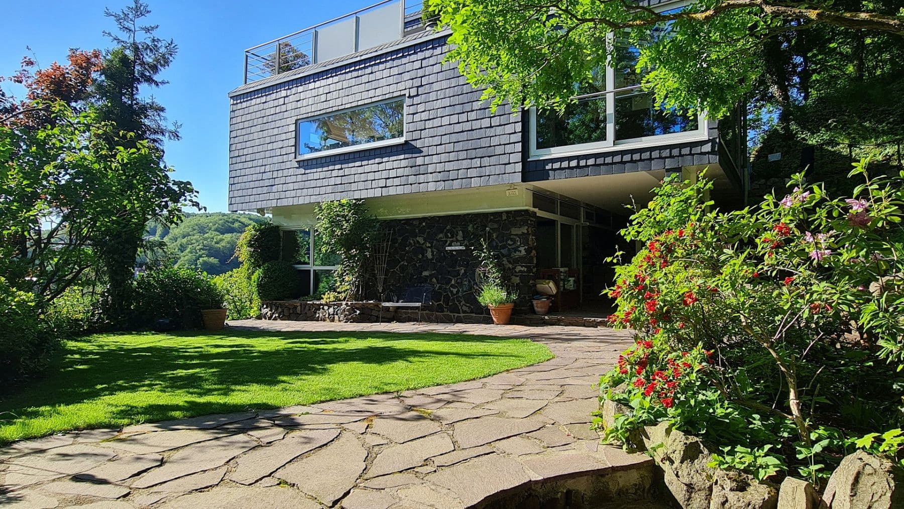 Prodej domu 206 m², pozemek 1.227 m², Westerburg, Porýní-Falc Prodej domu 206 m², pozemek 1.227 m², Westerburg, Porýní-Falc