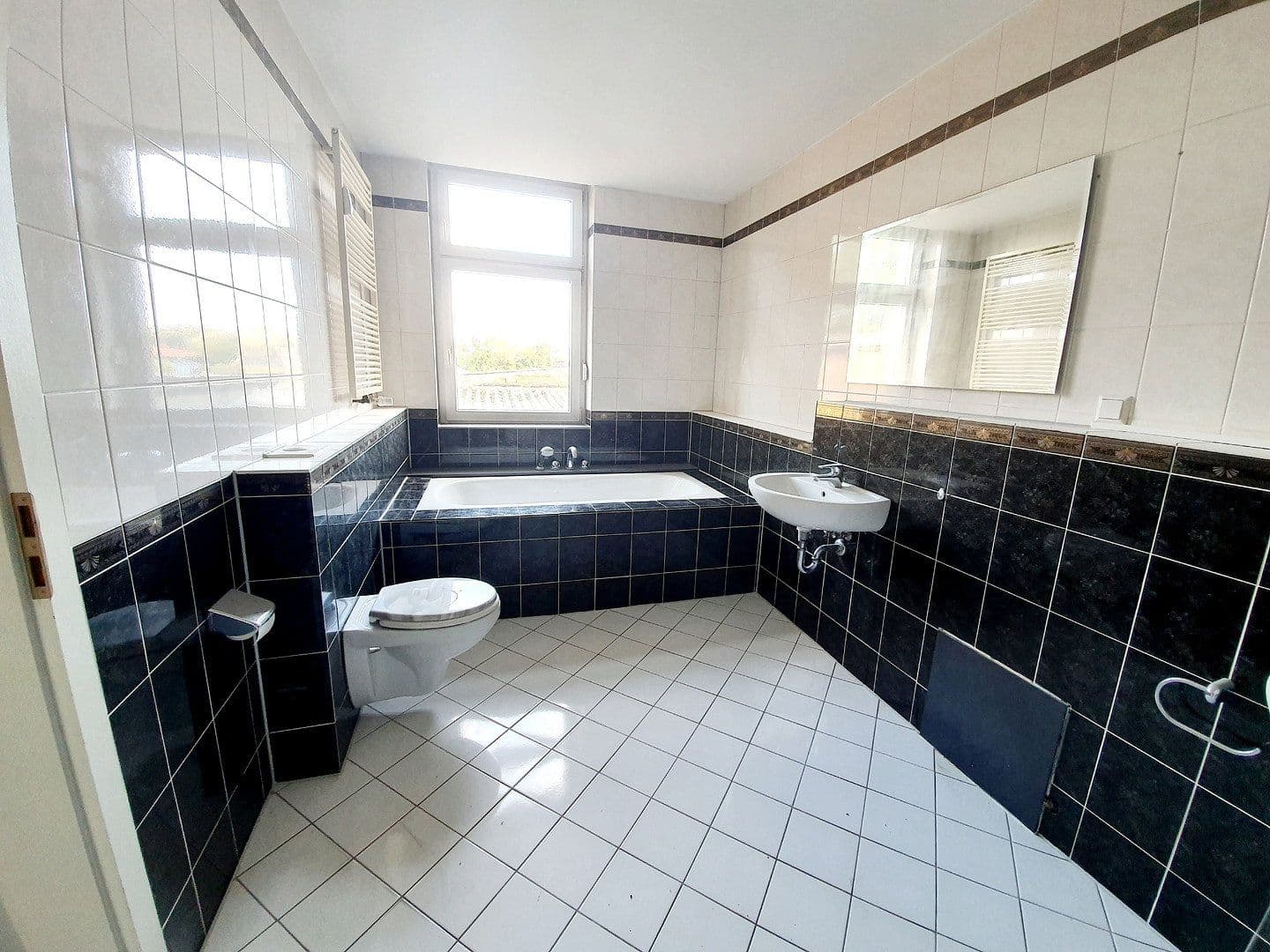 Pronájem bytu 2+1 73 m², Lindenstraße 32, Velten, Braniborsko Pronájem bytu 2+1 73 m², Lindenstraße 32, Velten, Braniborsko