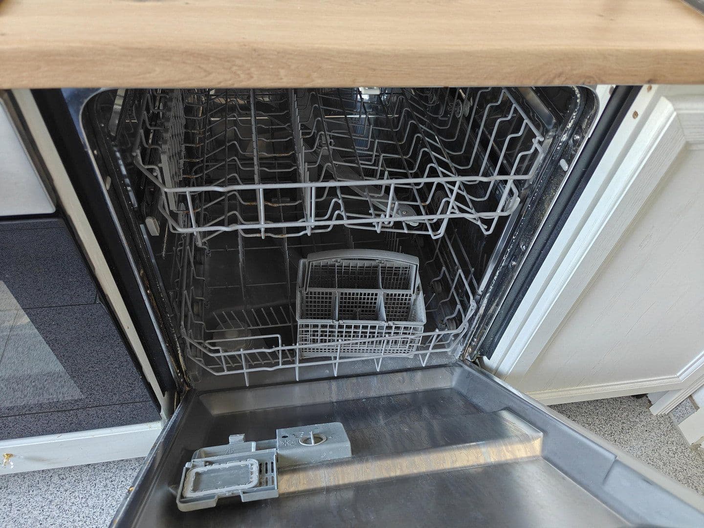 Pronájem bytu 2+1 73 m², Lindenstraße 32, Velten, Braniborsko Pronájem bytu 2+1 73 m², Lindenstraße 32, Velten, Braniborsko