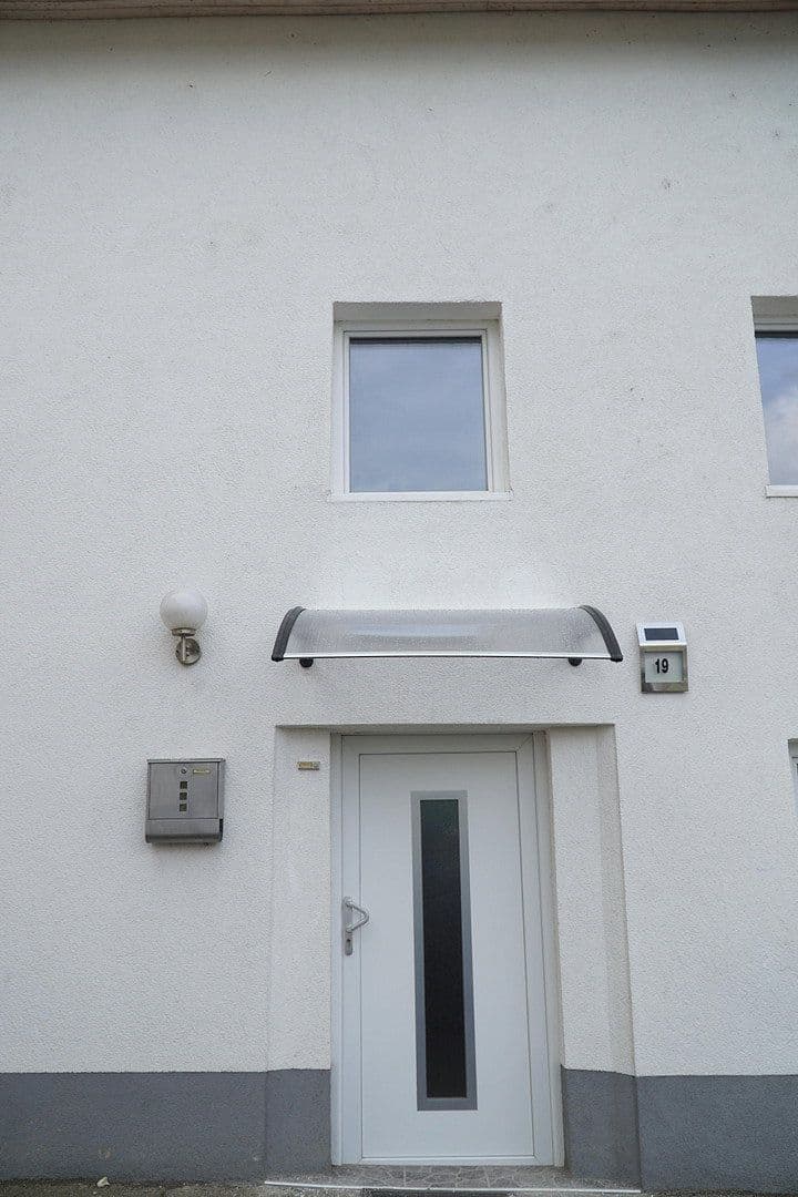 Prodej domu 129 m², pozemek 100 m², Oberanger 19, Eichendorf, Bavorsko Prodej domu 129 m², pozemek 100 m², Oberanger 19, Eichendorf, Bavorsko