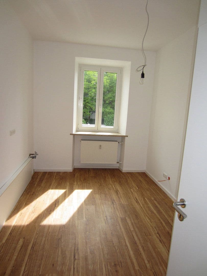 Pronájem kanceláře 145 m², Bahnhofstraße 21, Penzberg, Bavorsko Pronájem kanceláře 145 m², Bahnhofstraße 21, Penzberg, Bavorsko