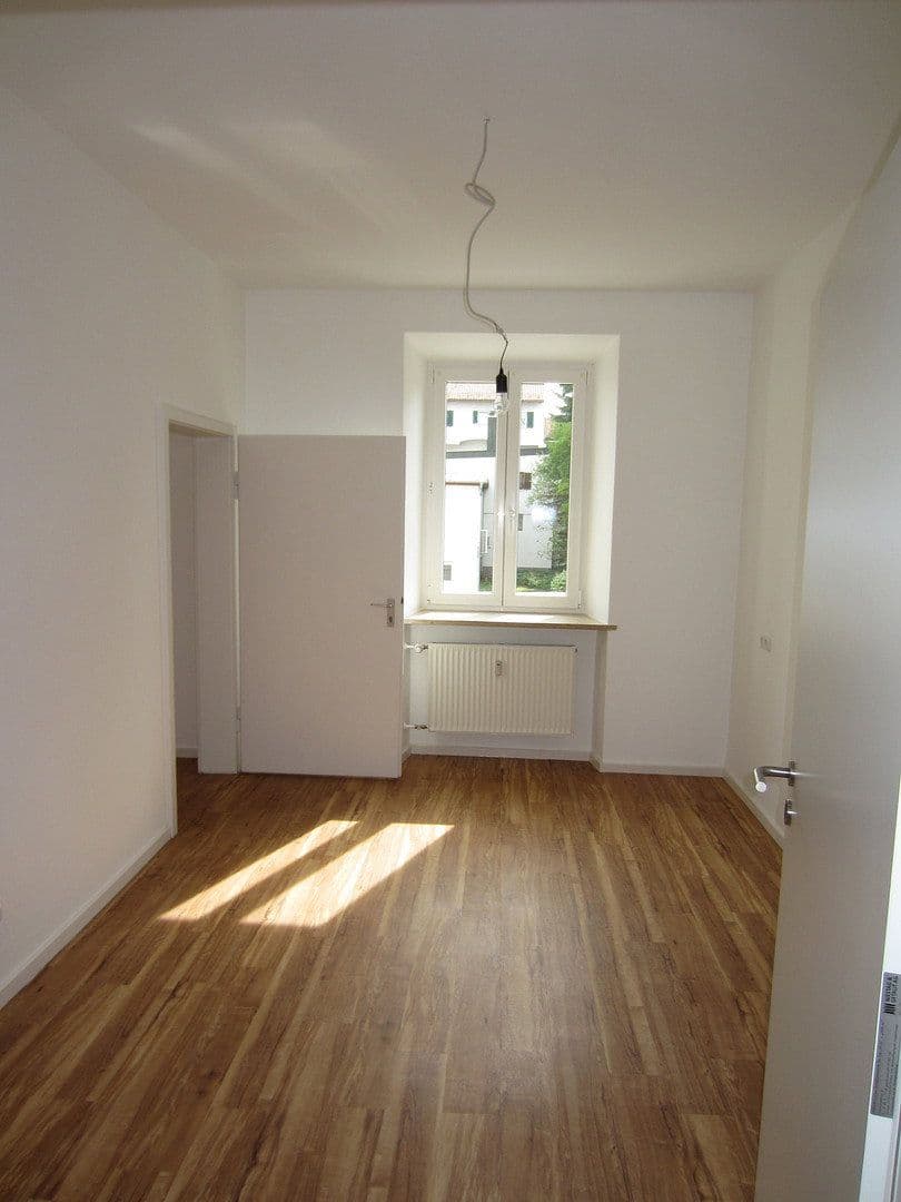 Pronájem kanceláře 145 m², Bahnhofstraße 21, Penzberg, Bavorsko Pronájem kanceláře 145 m², Bahnhofstraße 21, Penzberg, Bavorsko
