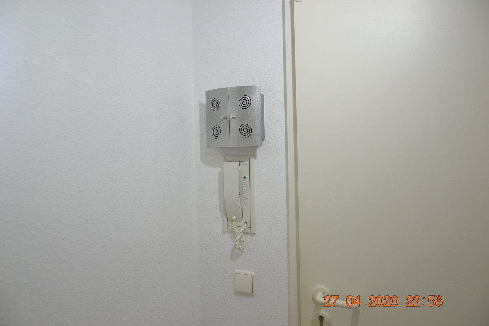 Pronájem bytu 2+1 50 m², Heilbronn, Bádensko-Württembersko Pronájem bytu 2+1 50 m², Heilbronn, Bádensko-Württembersko