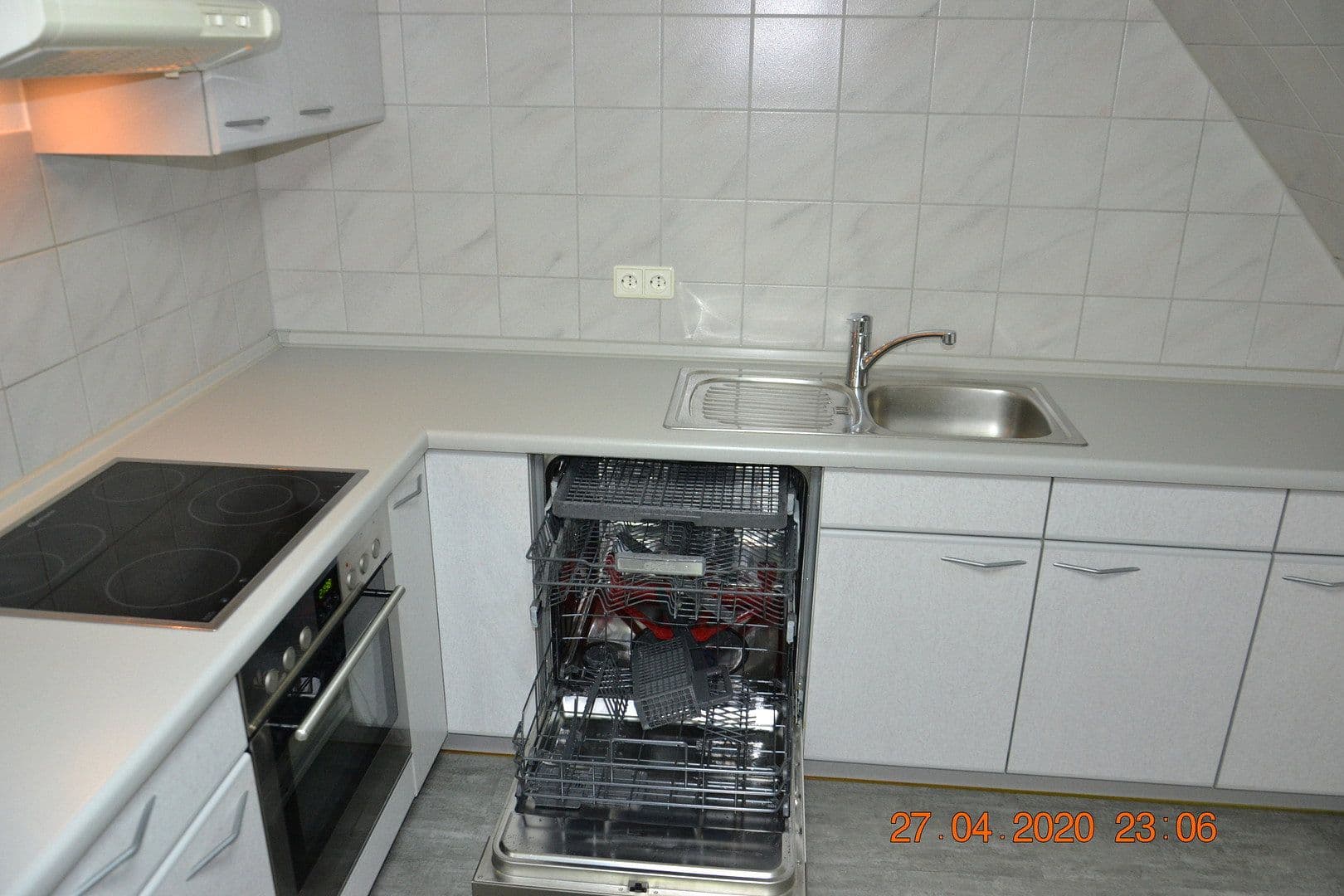 Pronájem bytu 2+1 50 m², Heilbronn, Bádensko-Württembersko Pronájem bytu 2+1 50 m², Heilbronn, Bádensko-Württembersko