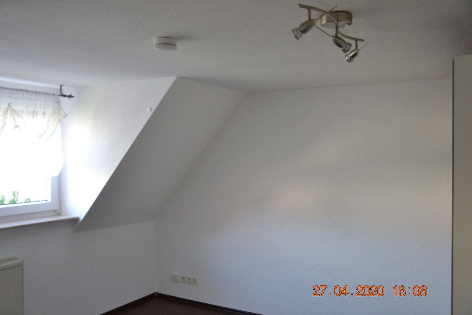 Pronájem bytu 2+1 50 m², Heilbronn, Bádensko-Württembersko Pronájem bytu 2+1 50 m², Heilbronn, Bádensko-Württembersko