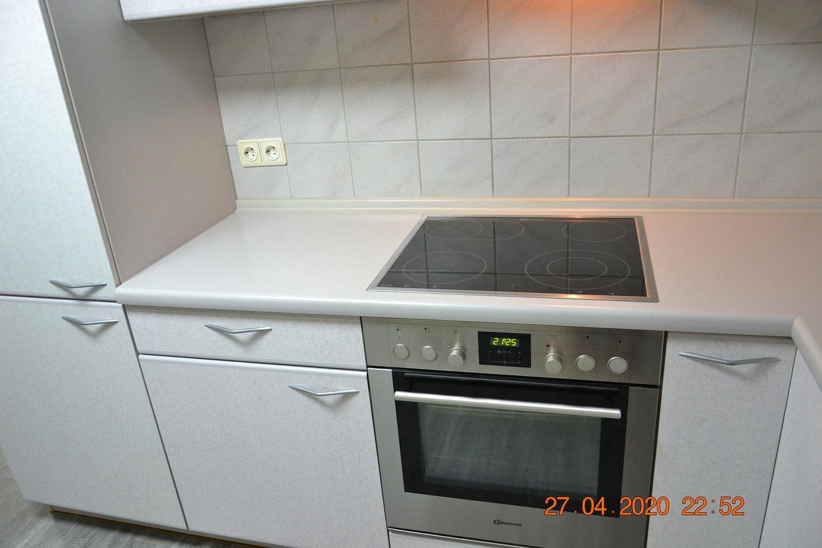 Pronájem bytu 2+1 50 m², Heilbronn, Bádensko-Württembersko Pronájem bytu 2+1 50 m², Heilbronn, Bádensko-Württembersko