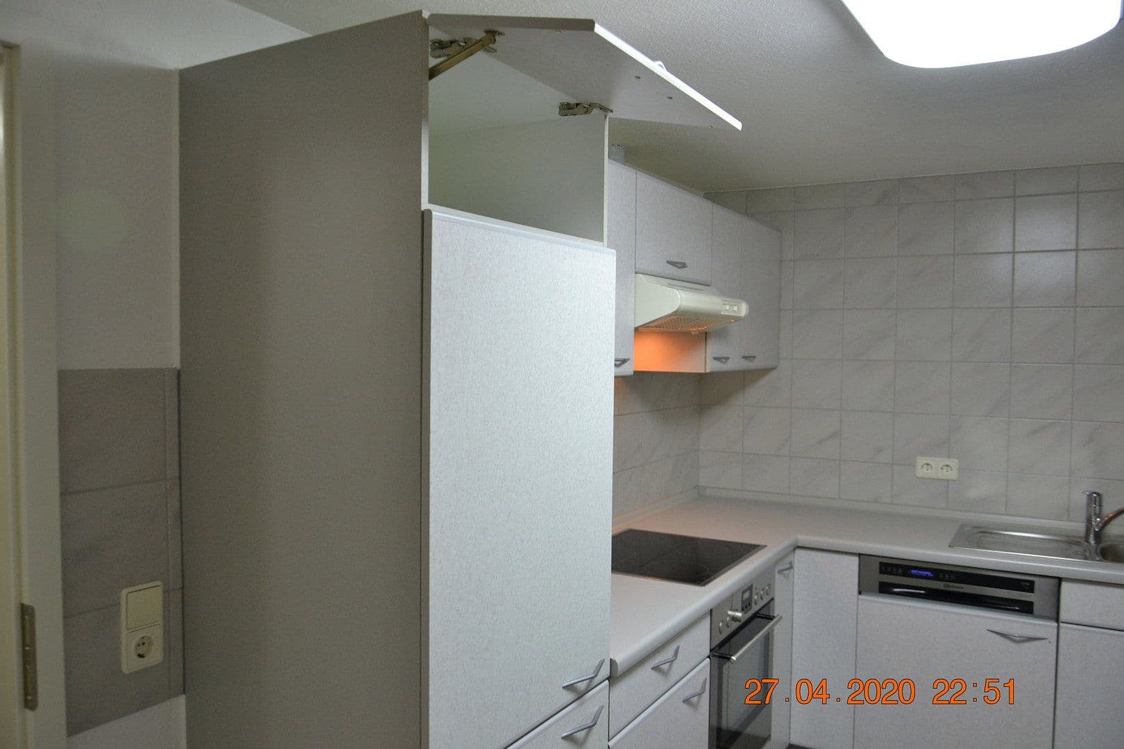 Pronájem bytu 2+1 50 m², Heilbronn, Bádensko-Württembersko Pronájem bytu 2+1 50 m², Heilbronn, Bádensko-Württembersko