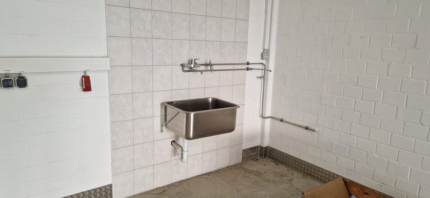 Pronájem nebytového prostoru 1.999 m², Mittelweg 4, Großostheim, Bavorsko Pronájem nebytového prostoru 1.999 m², Mittelweg 4, Großostheim, Bavorsko