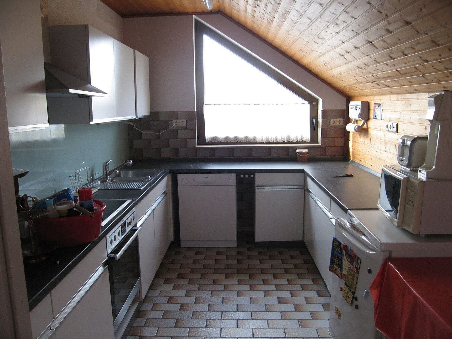 Pronájem bytu 3+1 88 m², Bickenbach, Hessen Pronájem bytu 3+1 88 m², Bickenbach, Hessen