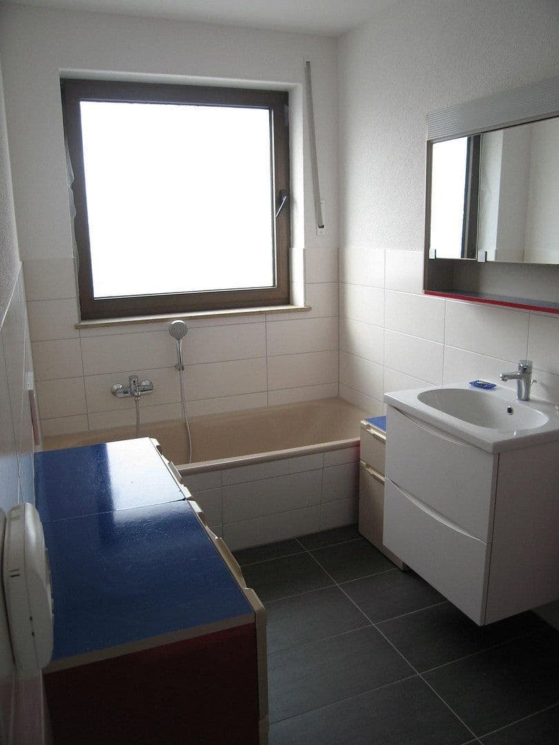 Pronájem bytu 3+1 88 m², Bickenbach, Hessen Pronájem bytu 3+1 88 m², Bickenbach, Hessen