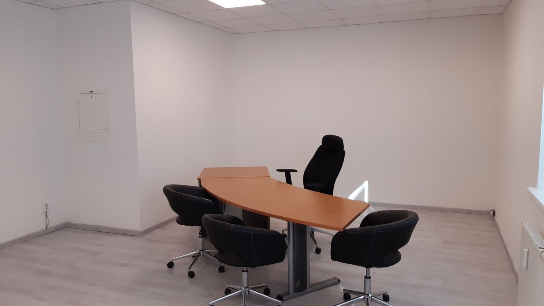 Pronájem kanceláře 34 m², Ružová dolina, Ružinov, Bratislavský kraj Pronájem kanceláře 34 m², Ružová dolina, Ružinov, Bratislavský kraj