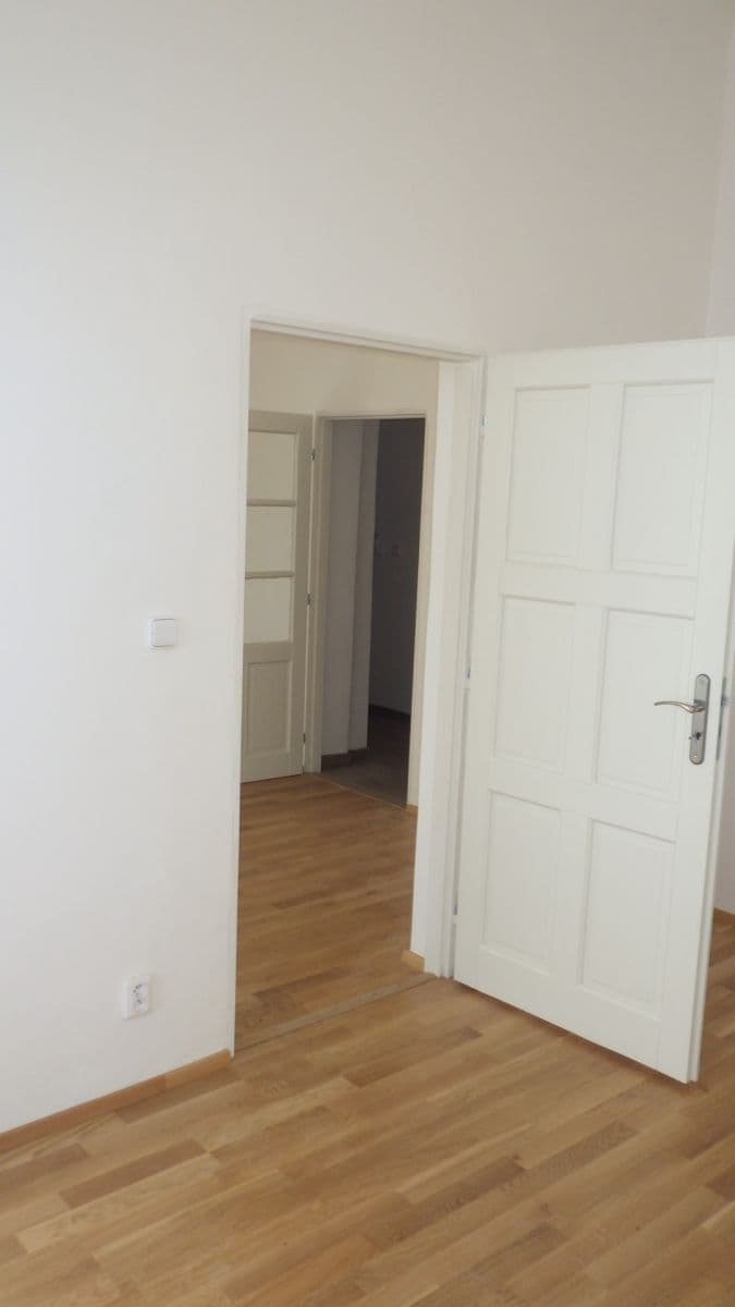 Pronájem bytu 2+1 37 m², Cyrilská, Brno, Jihomoravský kraj Pronájem bytu 2+1 37 m², Cyrilská, Brno, Jihomoravský kraj