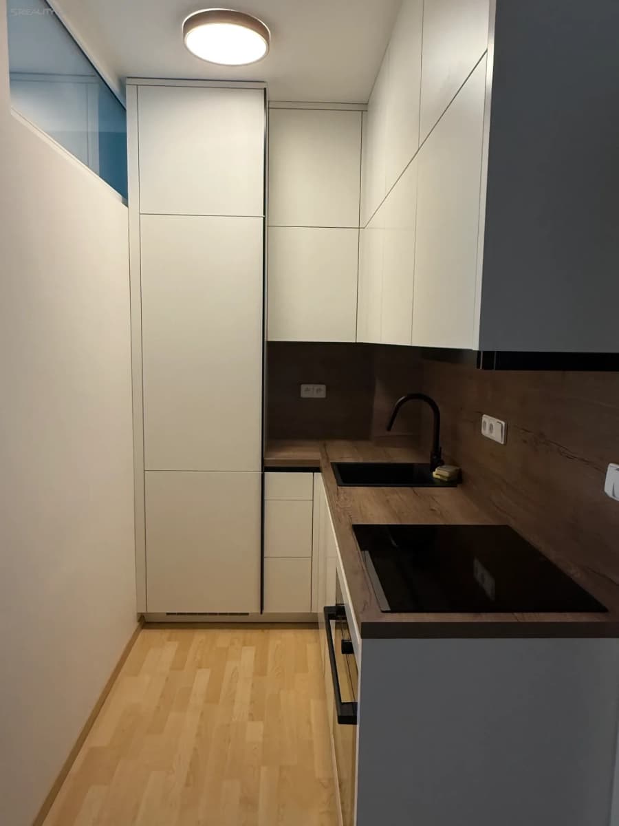 Pronájem bytu 2+1 68 m², Nákupní, Jesenice, Středočeský kraj Pronájem bytu 2+1 68 m², Nákupní, Jesenice, Středočeský kraj