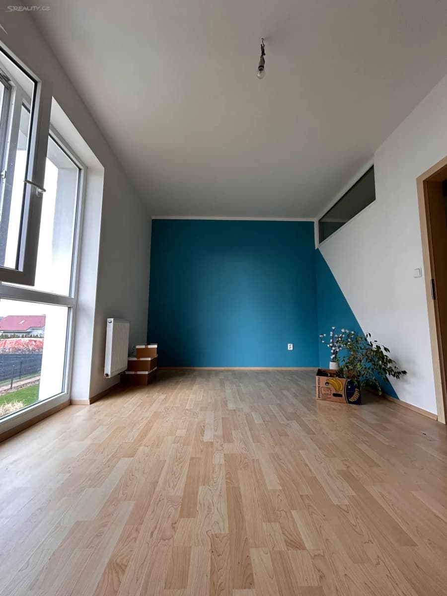 Pronájem bytu 2+1 68 m², Nákupní, Jesenice, Středočeský kraj Pronájem bytu 2+1 68 m², Nákupní, Jesenice, Středočeský kraj