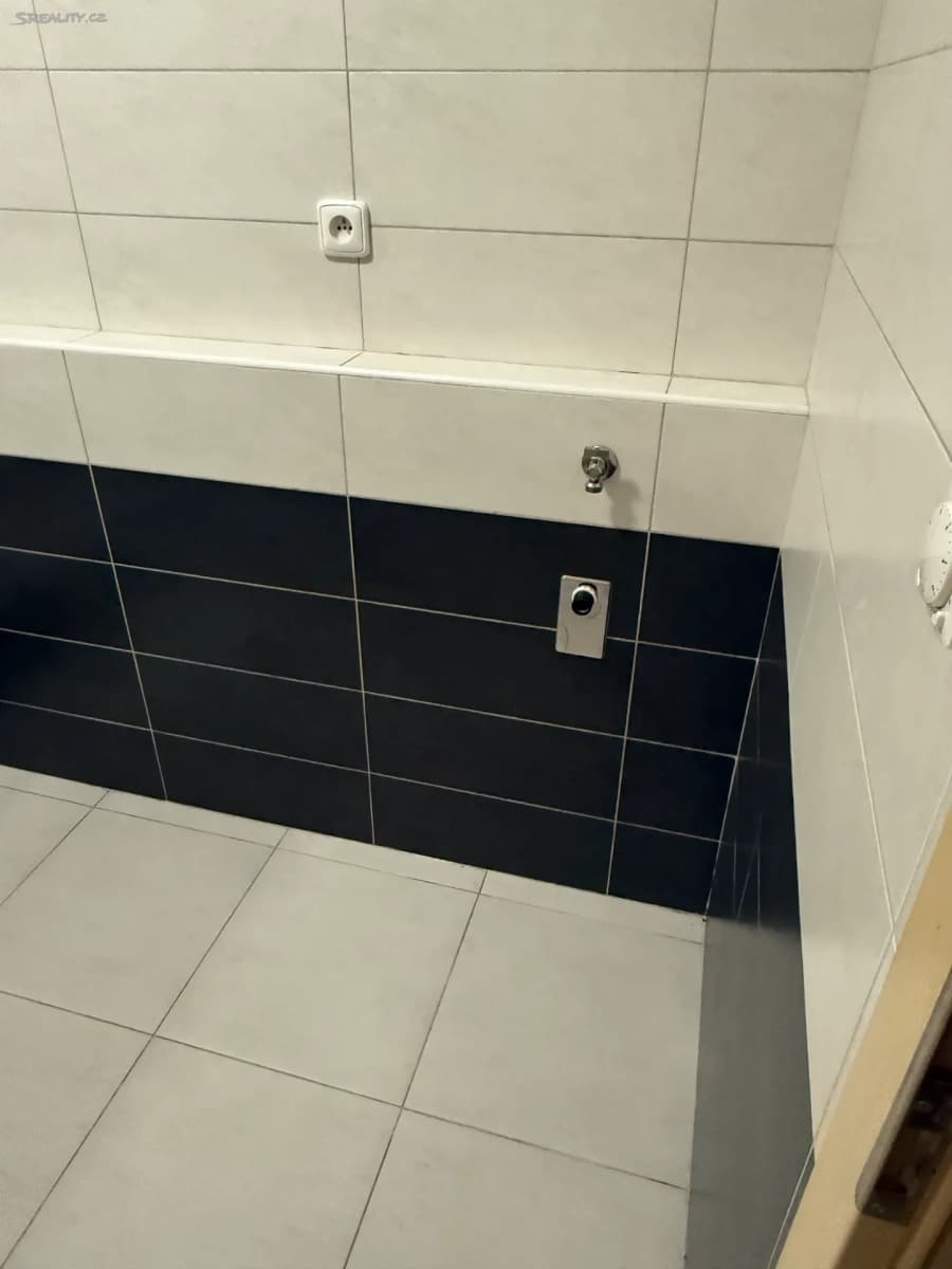 Pronájem bytu 2+1 68 m², Nákupní, Jesenice, Středočeský kraj Pronájem bytu 2+1 68 m², Nákupní, Jesenice, Středočeský kraj