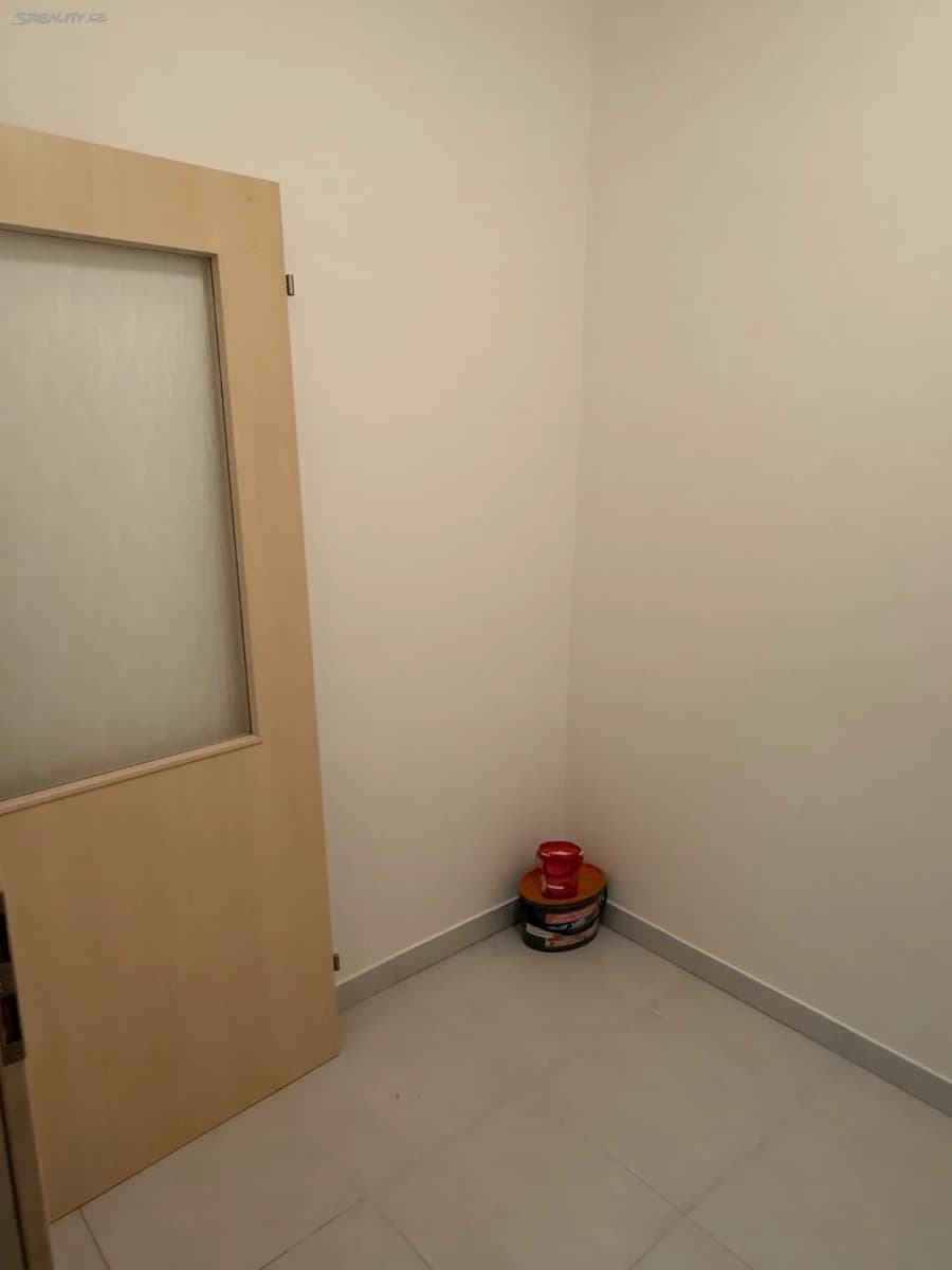 Pronájem bytu 2+1 68 m², Nákupní, Jesenice, Středočeský kraj Pronájem bytu 2+1 68 m², Nákupní, Jesenice, Středočeský kraj