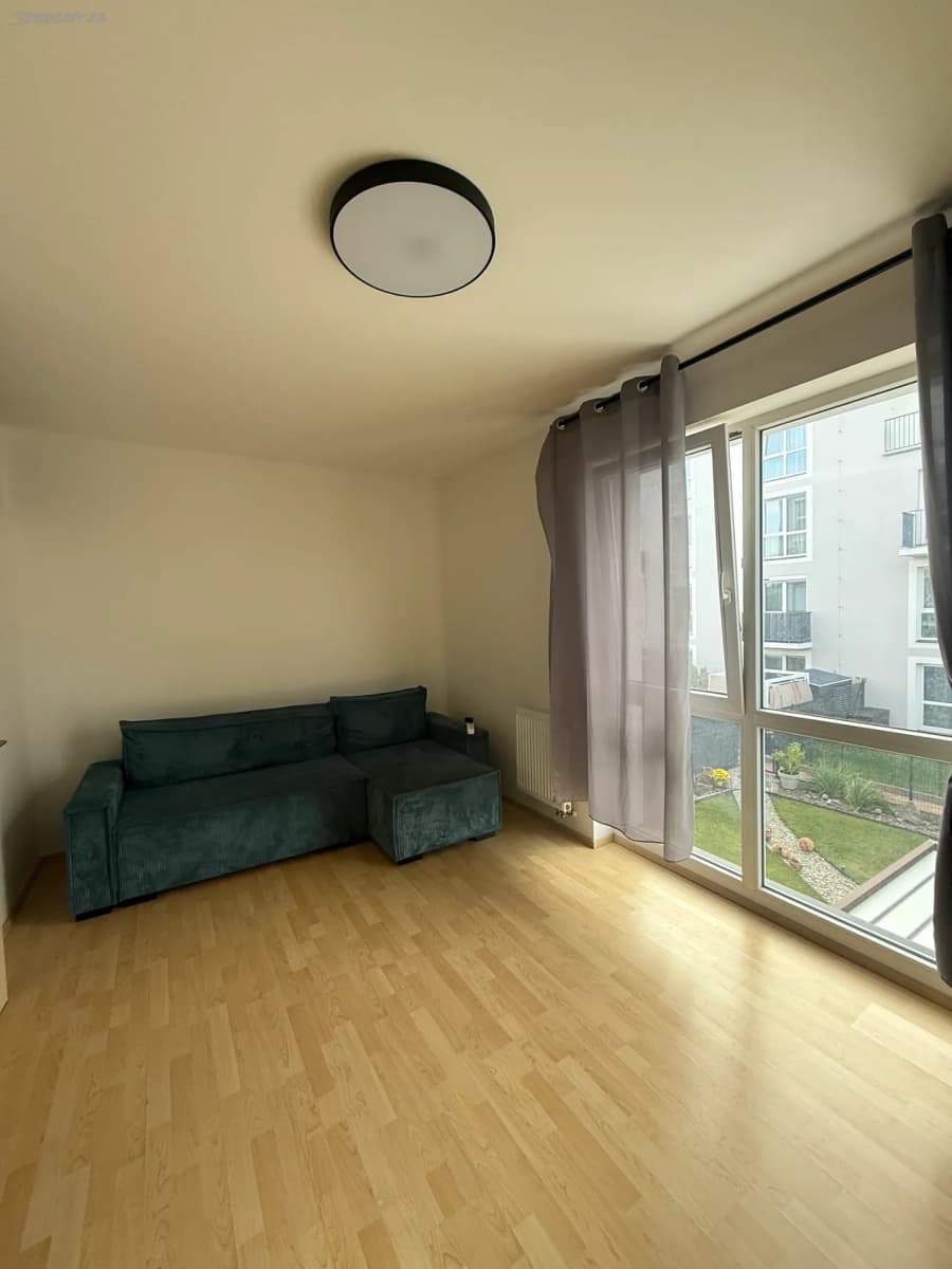 Pronájem bytu 2+1 68 m², Nákupní, Jesenice, Středočeský kraj Pronájem bytu 2+1 68 m², Nákupní, Jesenice, Středočeský kraj