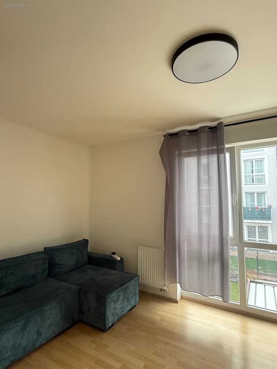 Pronájem bytu 2+1 68 m², Nákupní, Jesenice, Středočeský kraj Pronájem bytu 2+1 68 m², Nákupní, Jesenice, Středočeský kraj