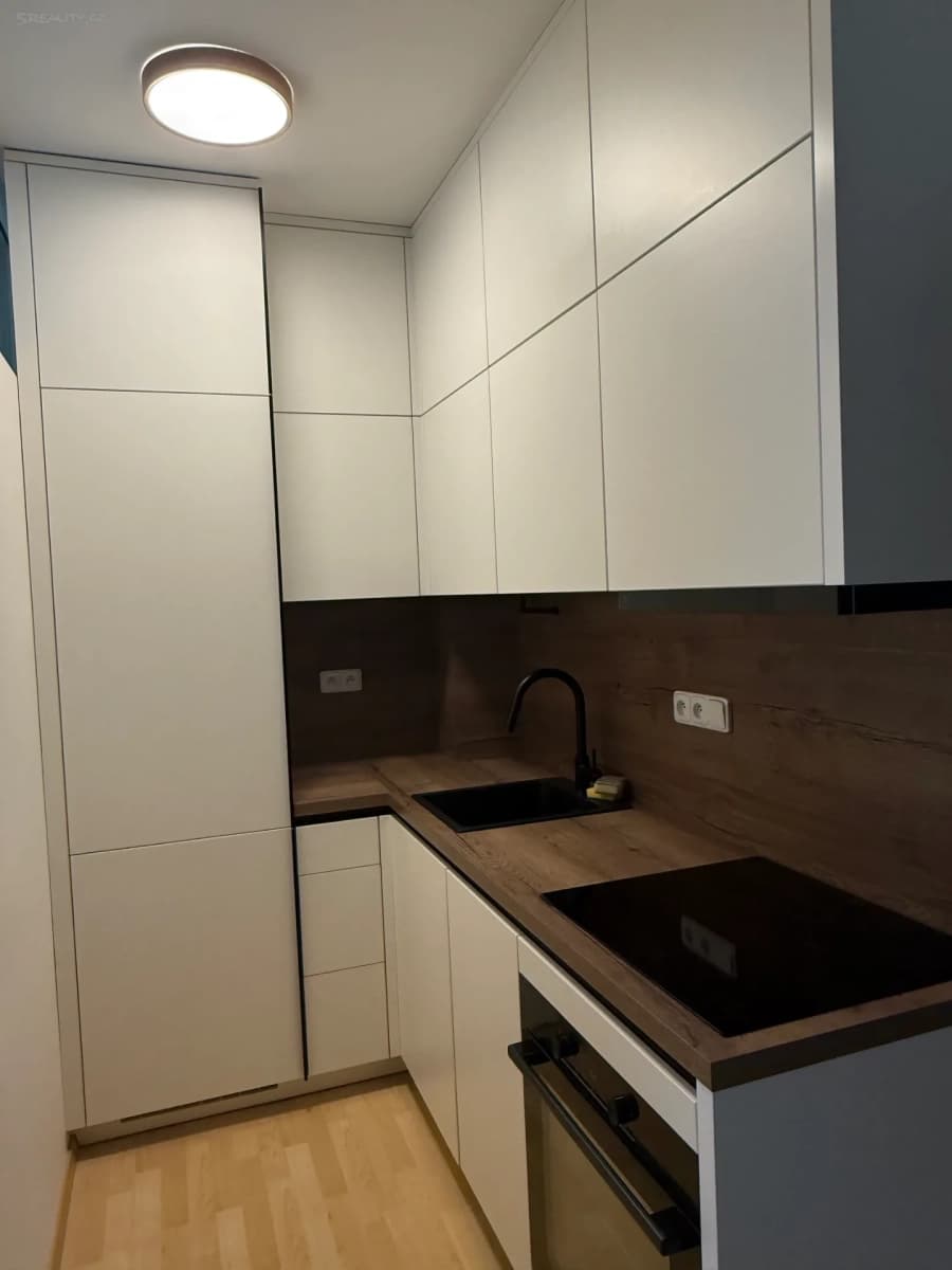 Pronájem bytu 2+1 68 m², Nákupní, Jesenice, Středočeský kraj Pronájem bytu 2+1 68 m², Nákupní, Jesenice, Středočeský kraj