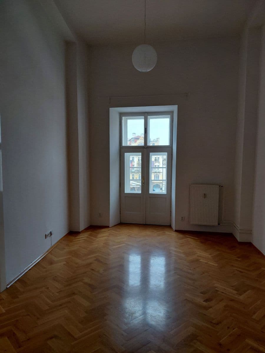 Pronájem bytu 4+1 174 m², Staroměstské náměstí, Praha, Praha Pronájem bytu 4+1 174 m², Staroměstské náměstí, Praha, Praha