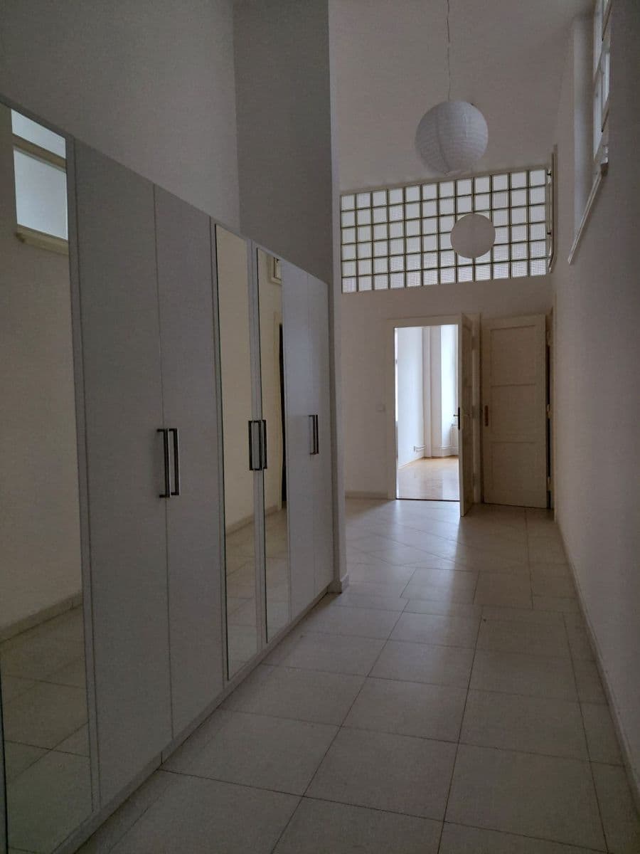 Pronájem bytu 4+1 174 m², Staroměstské náměstí, Praha, Praha Pronájem bytu 4+1 174 m², Staroměstské náměstí, Praha, Praha