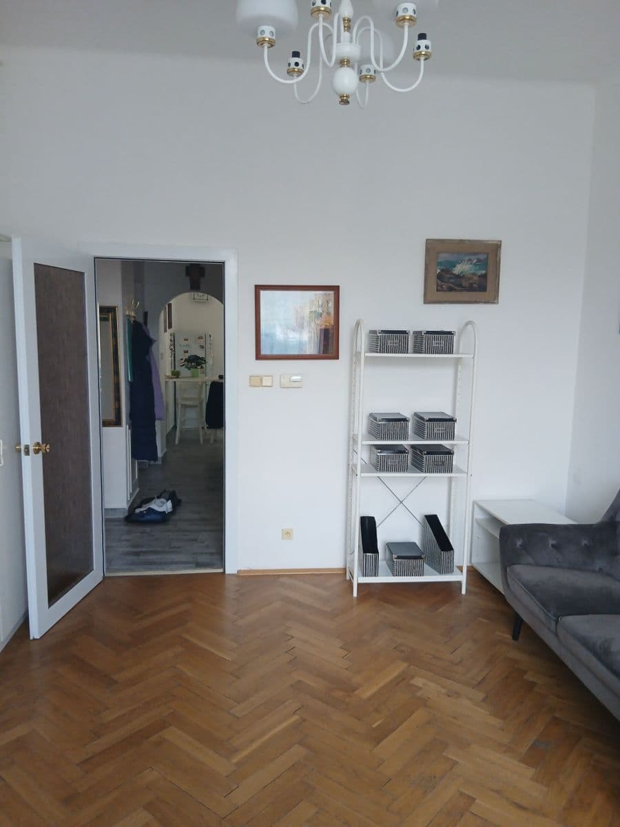 Pronájem bytu 3+1 93 m², Ctiradova, Praha, Praha Pronájem bytu 3+1 93 m², Ctiradova, Praha, Praha