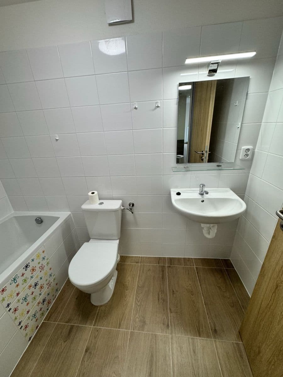 Pronájem bytu 2+kk 43 m², Mikšíčkova, Brno, Jihomoravský kraj Pronájem bytu 2+kk 43 m², Mikšíčkova, Brno, Jihomoravský kraj