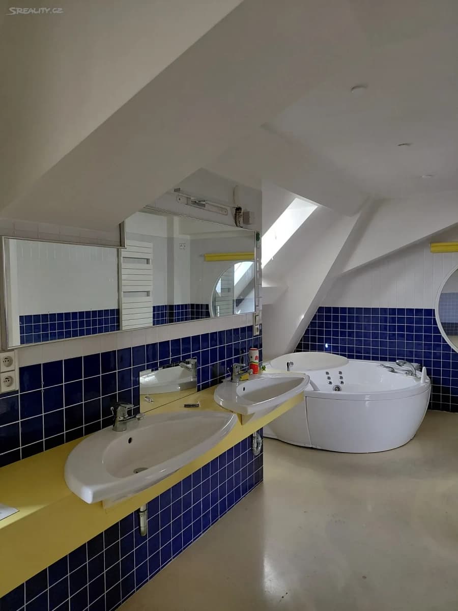 Pronájem bytu 2+kk 209 m², Staroměstské náměstí, Praha, Praha Pronájem bytu 2+kk 209 m², Staroměstské náměstí, Praha, Praha